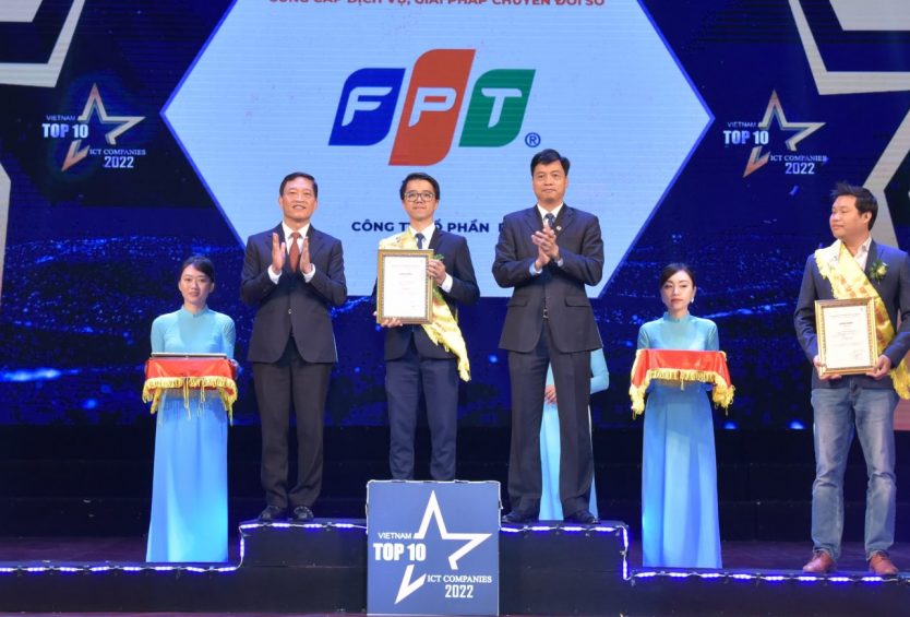 FPT Digital nhận giải vinh danh top 10 doanh nghiệp CNTT Việt Nam 2022